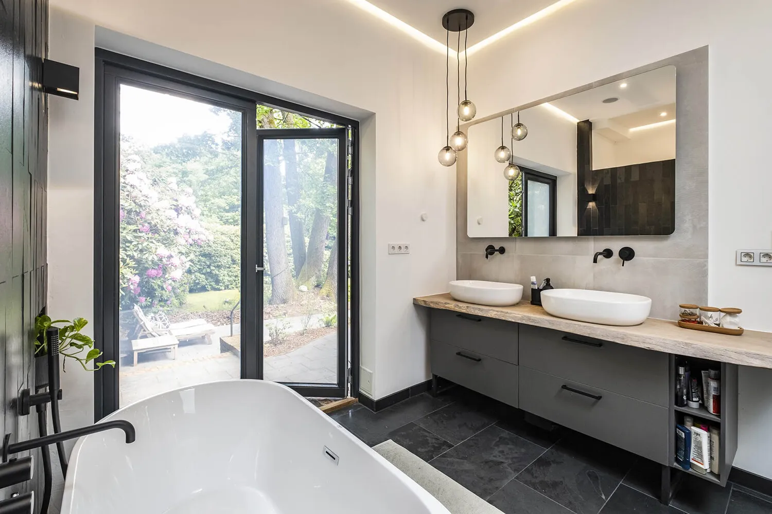 Badezimmer Ansicht 2