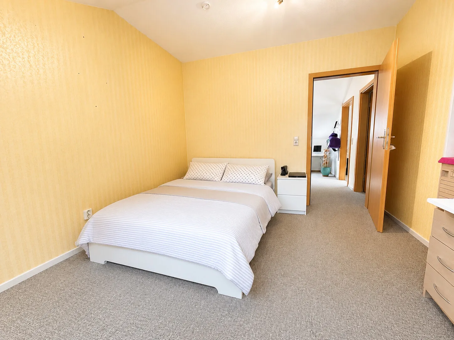 DG Schlafzimmer 1 Ansicht 2
