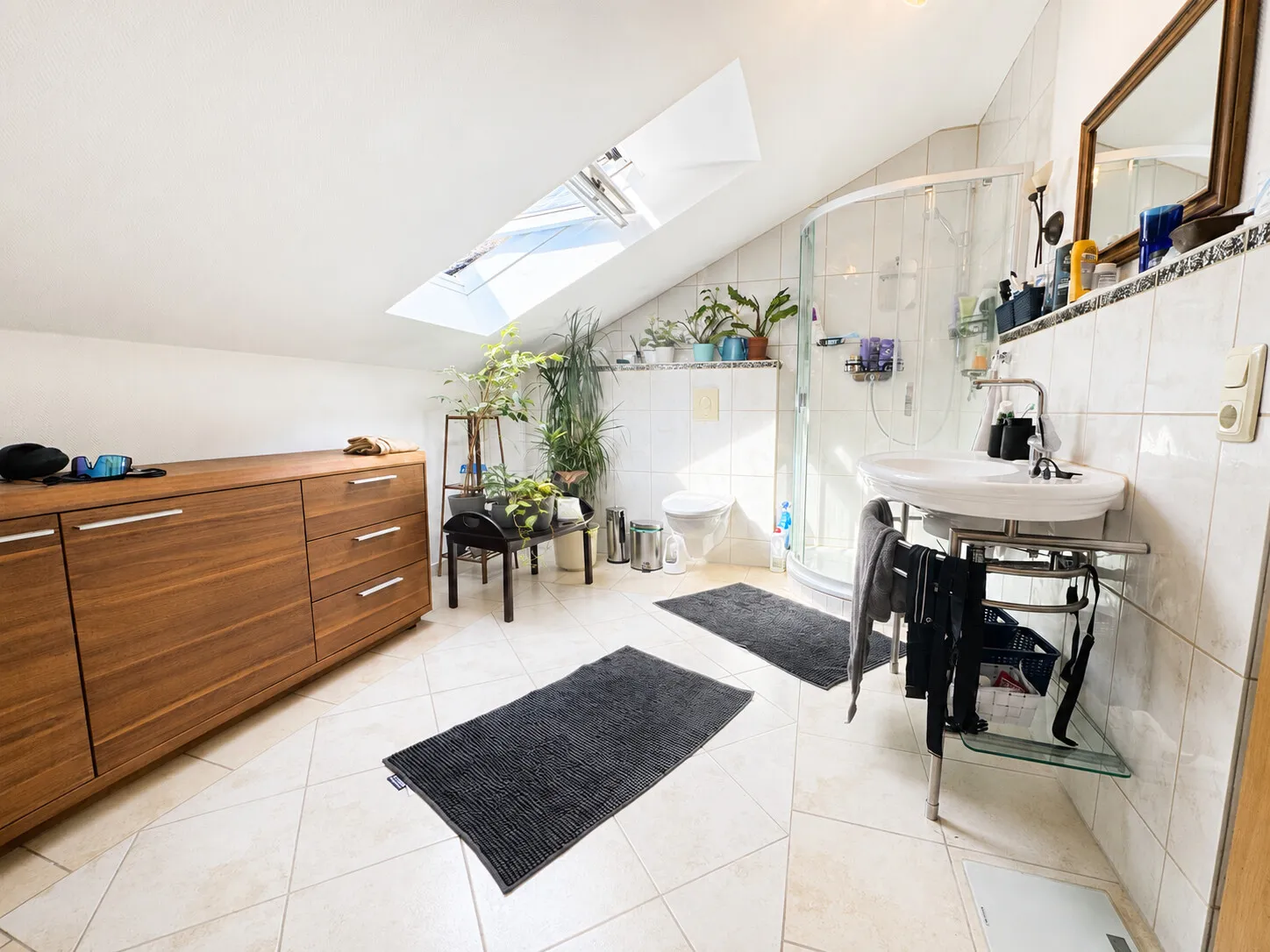 DG Badezimmer Ansicht 2