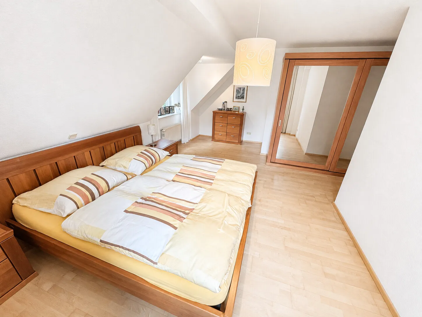 DG Elternschlafzimmer Ansicht 2