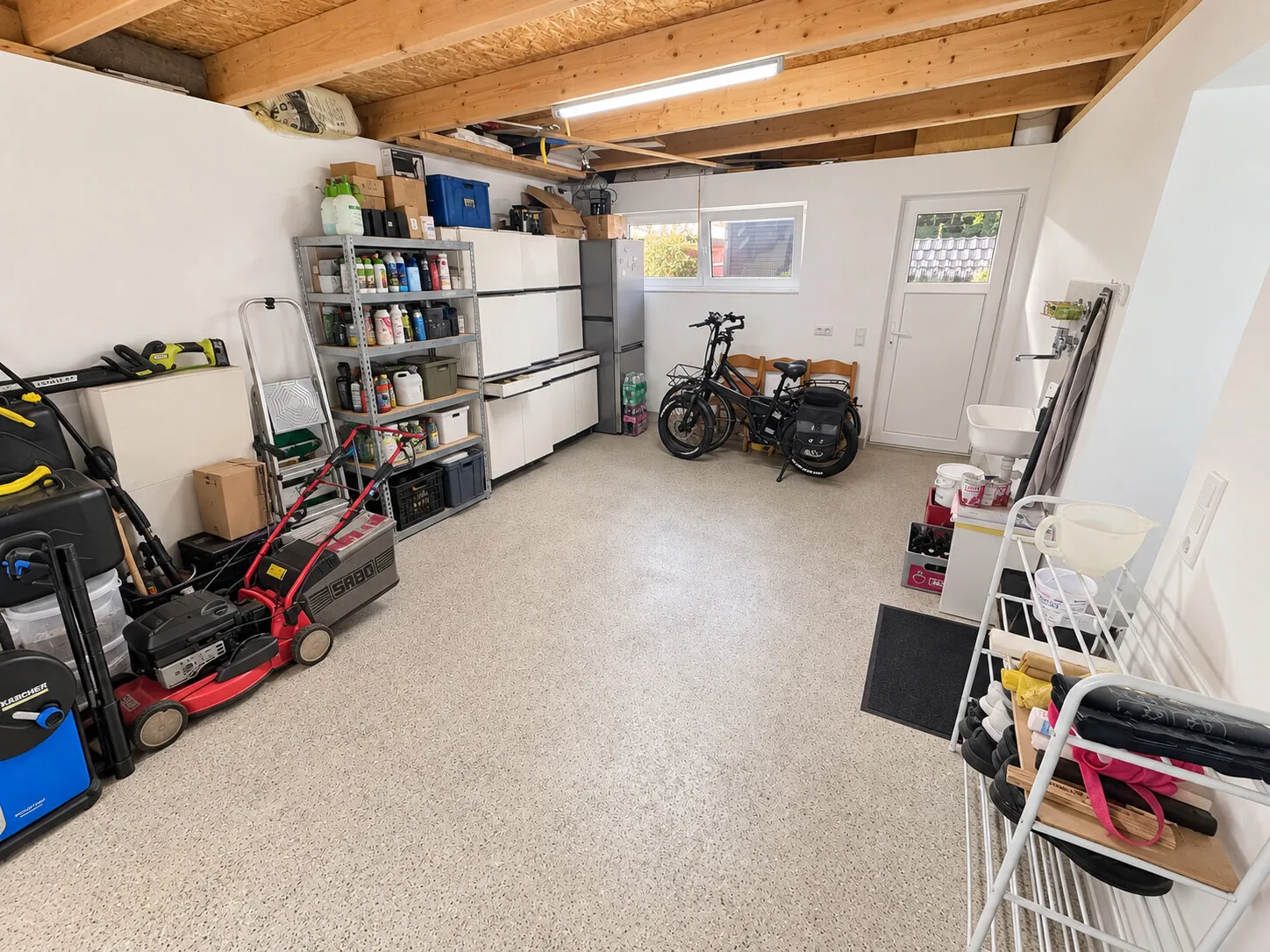 EG Garage mit Stauraum