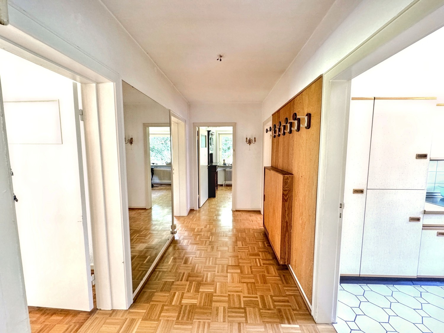 Flur Wohnung rechts