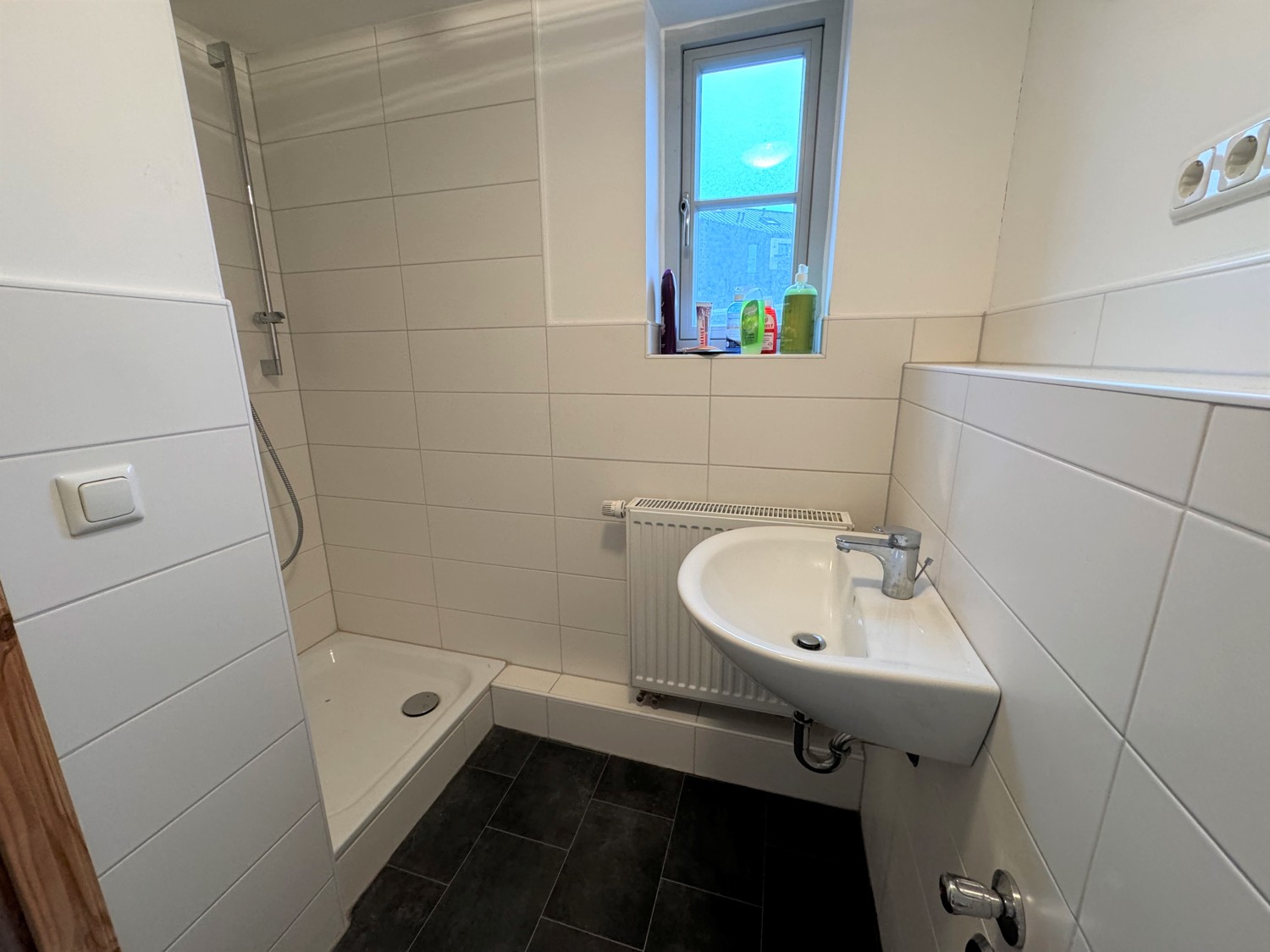 Badezimmer Wohnung 1 OG Ansicht 2