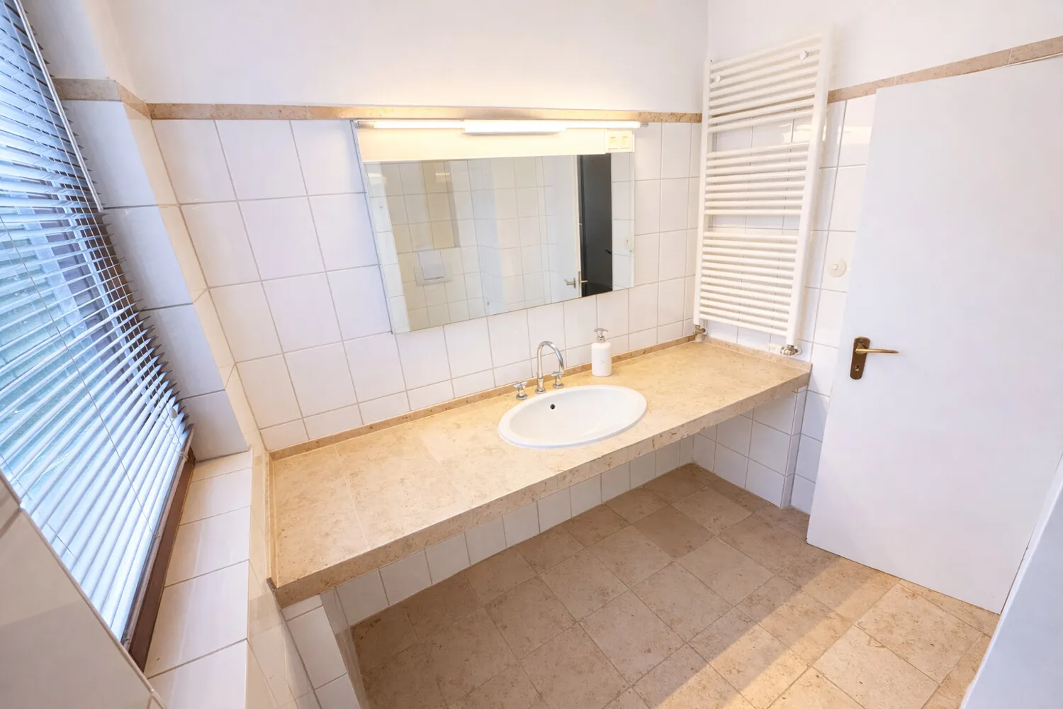 OG Badezimmer Ansicht 1