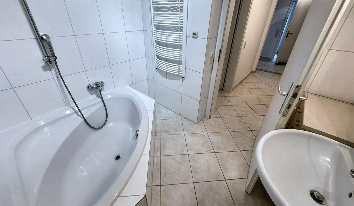 Badezimmer Ansicht 3