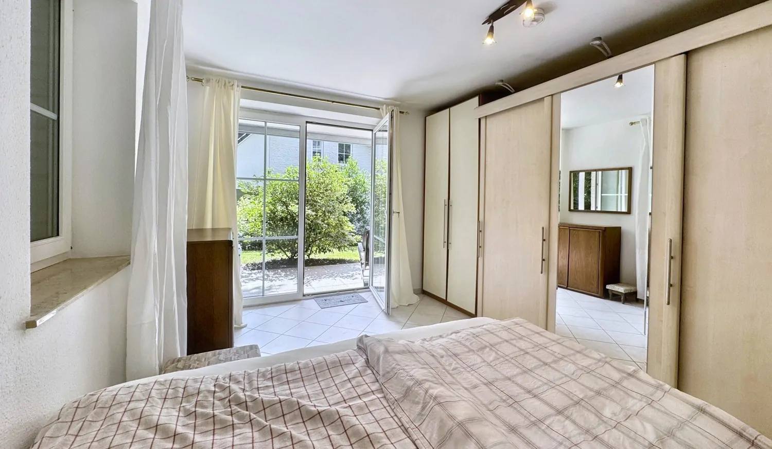 Schlafzimmer Ansicht 3