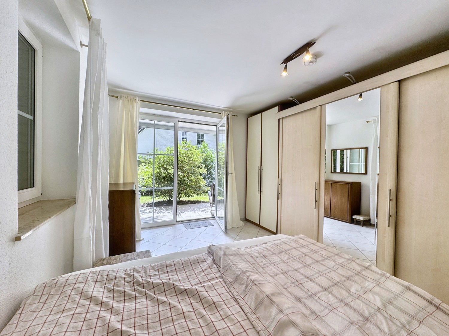 Schlafzimmer Ansicht 3