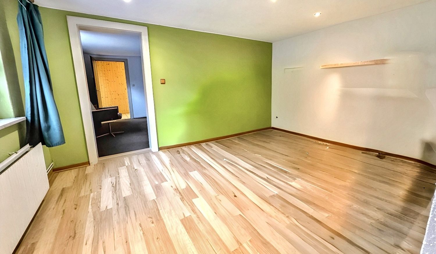EG Schlafzimmer ohne Möbel KIl