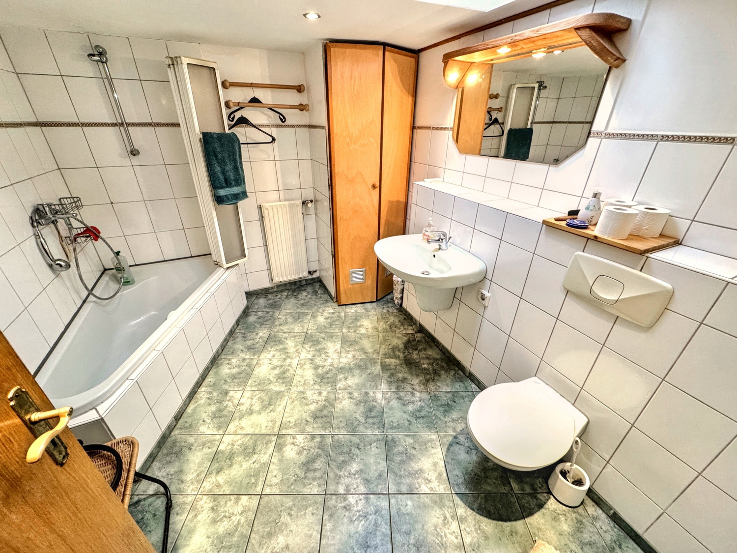 EG Badezimmer Ansicht 2