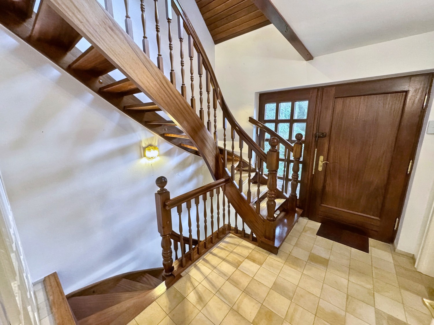 EG Treppenhaus Ansicht 2