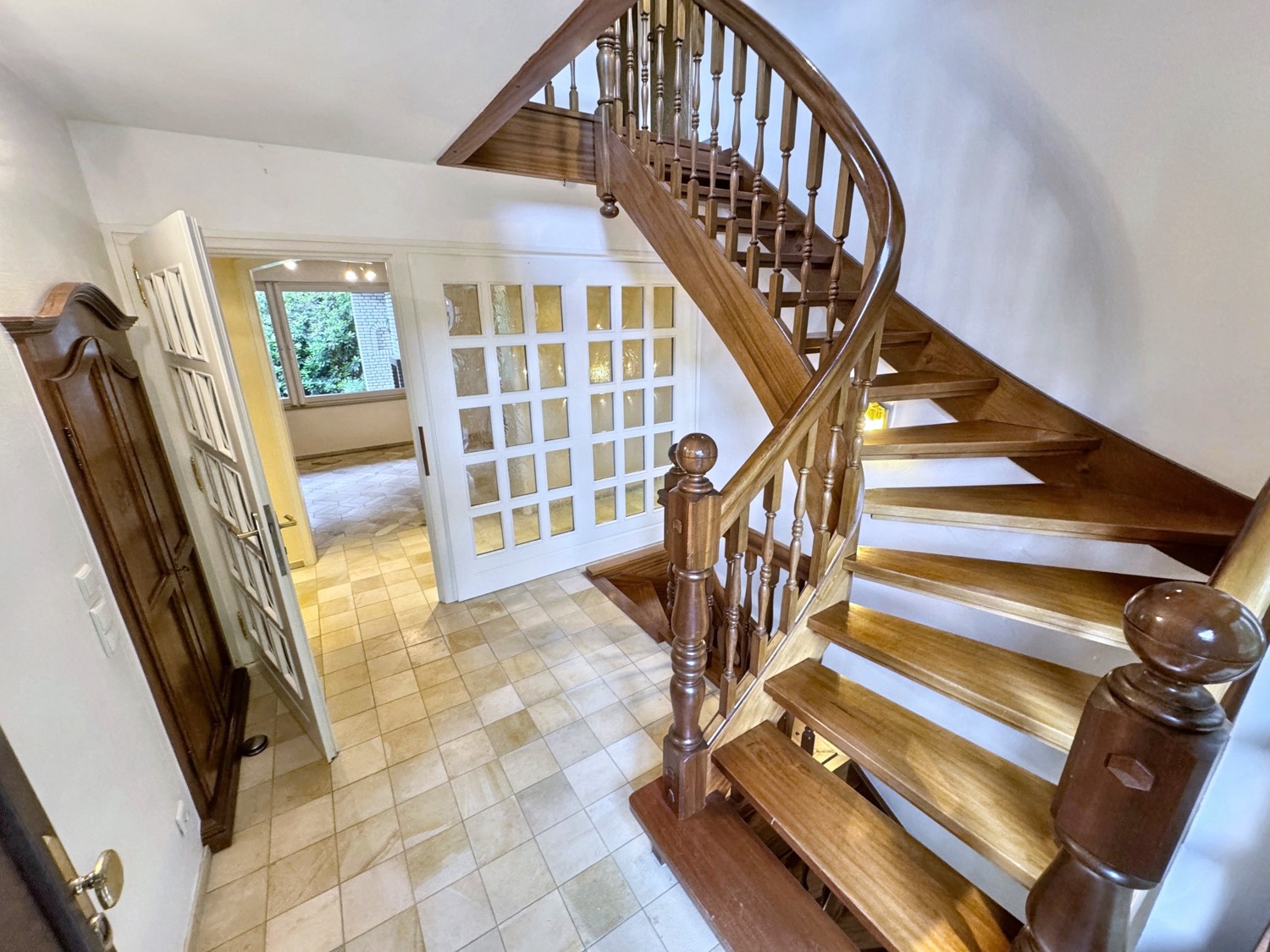 EG Treppenhaus  Ansicht 1