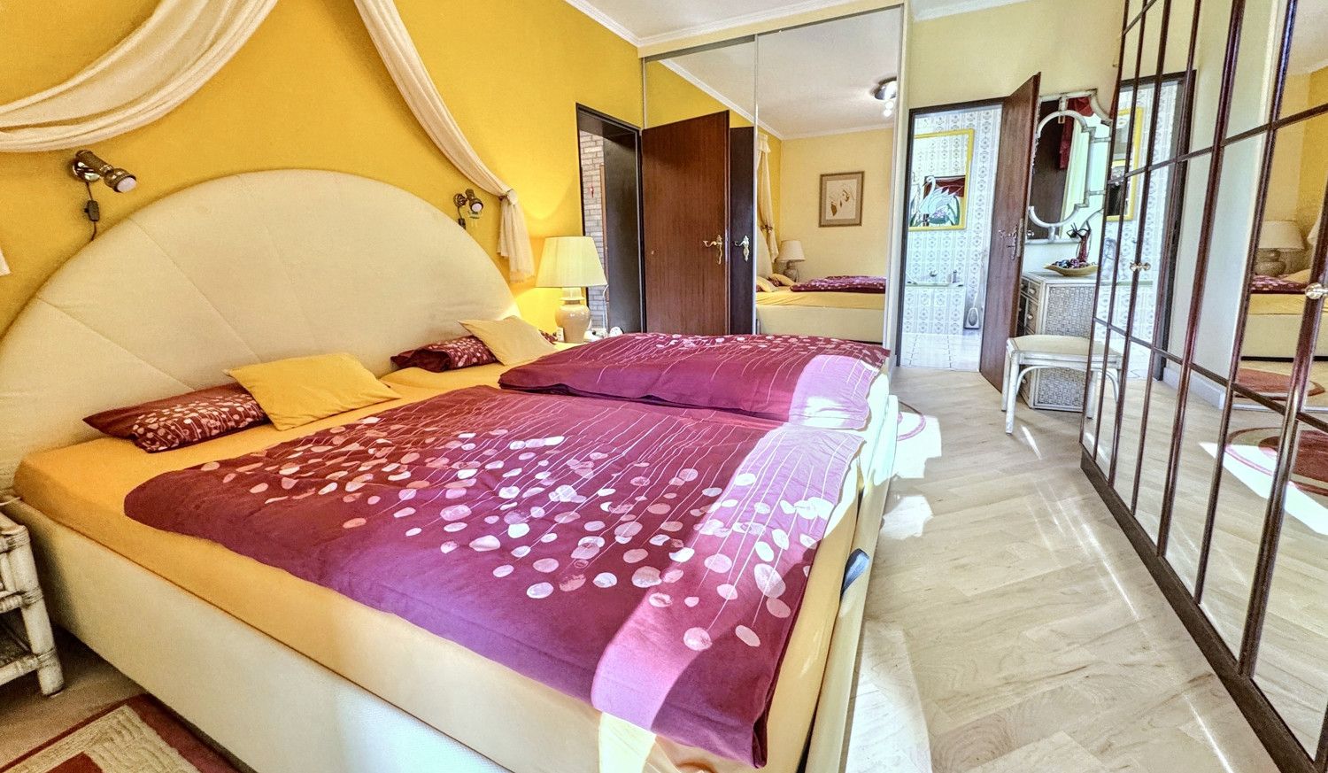 OG Schlafzimmer  Ansicht 1