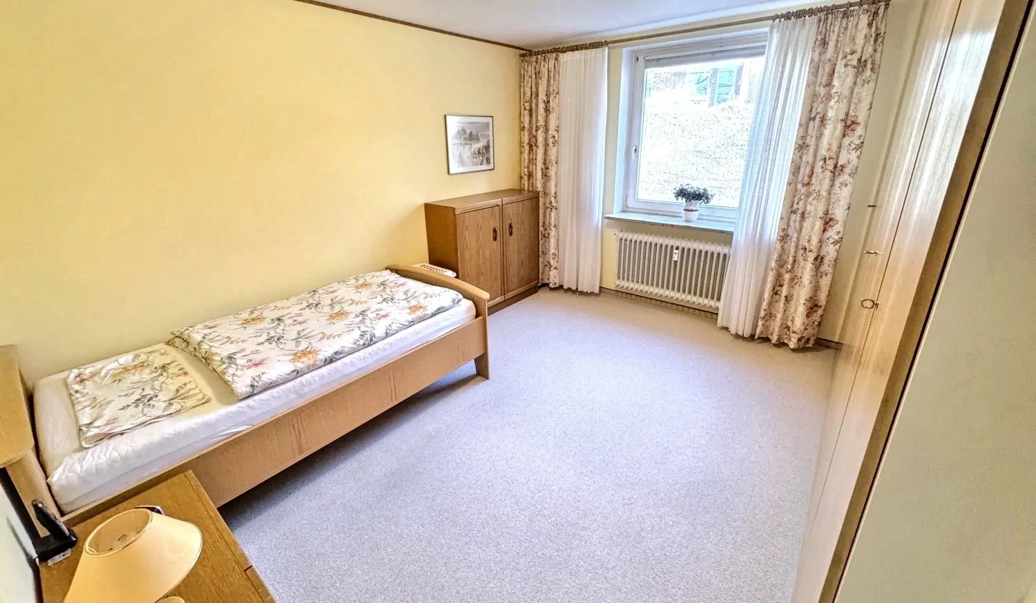 Schlafzimmer Ansicht 2