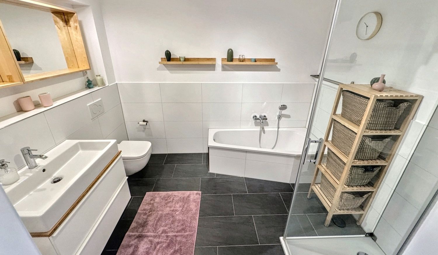 Badezimmer Ansicht 2