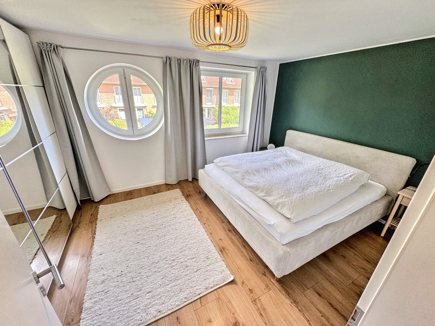 Schlafzimmer Ansicht 1