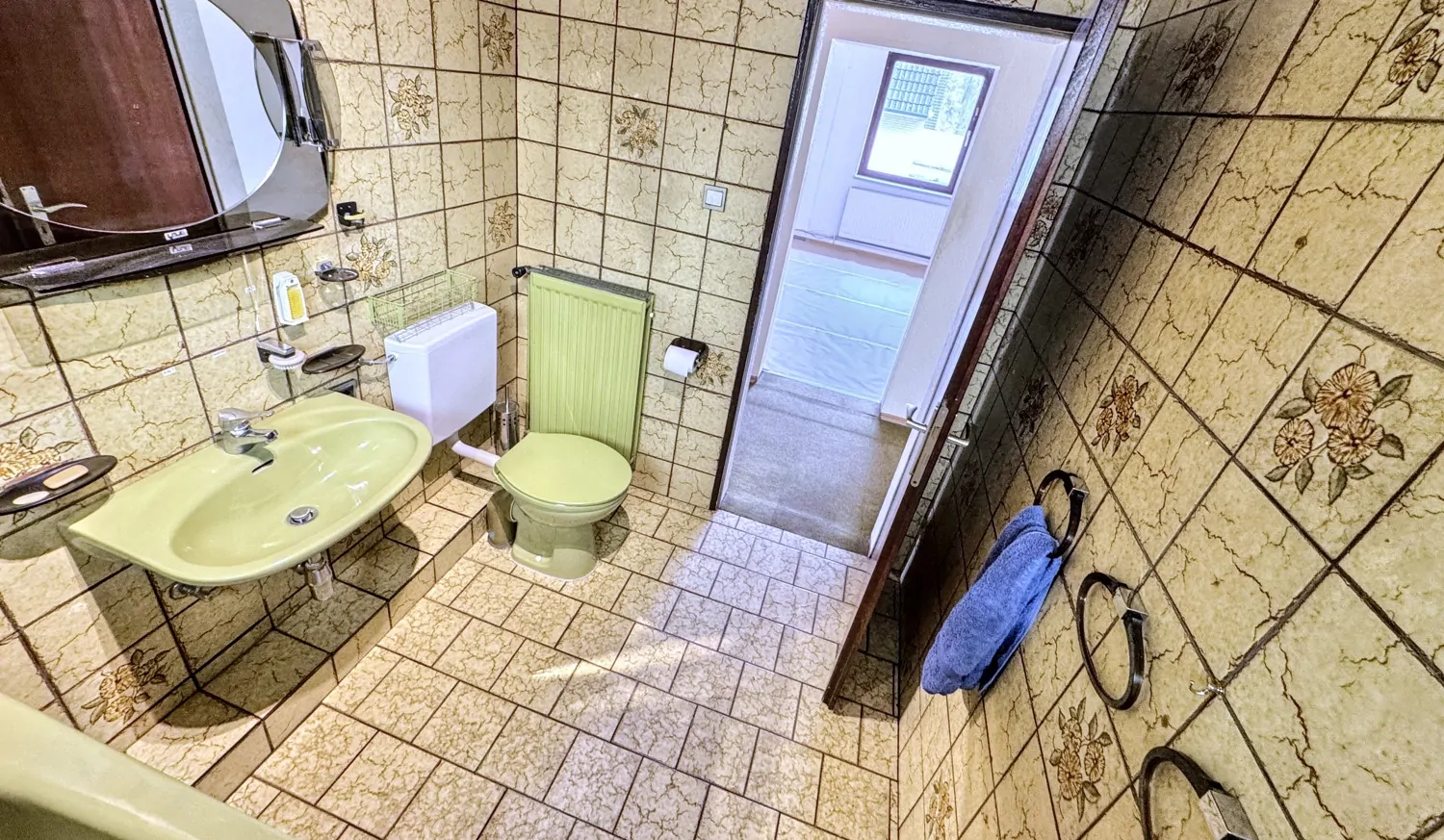 Badezimmer Ansicht 2