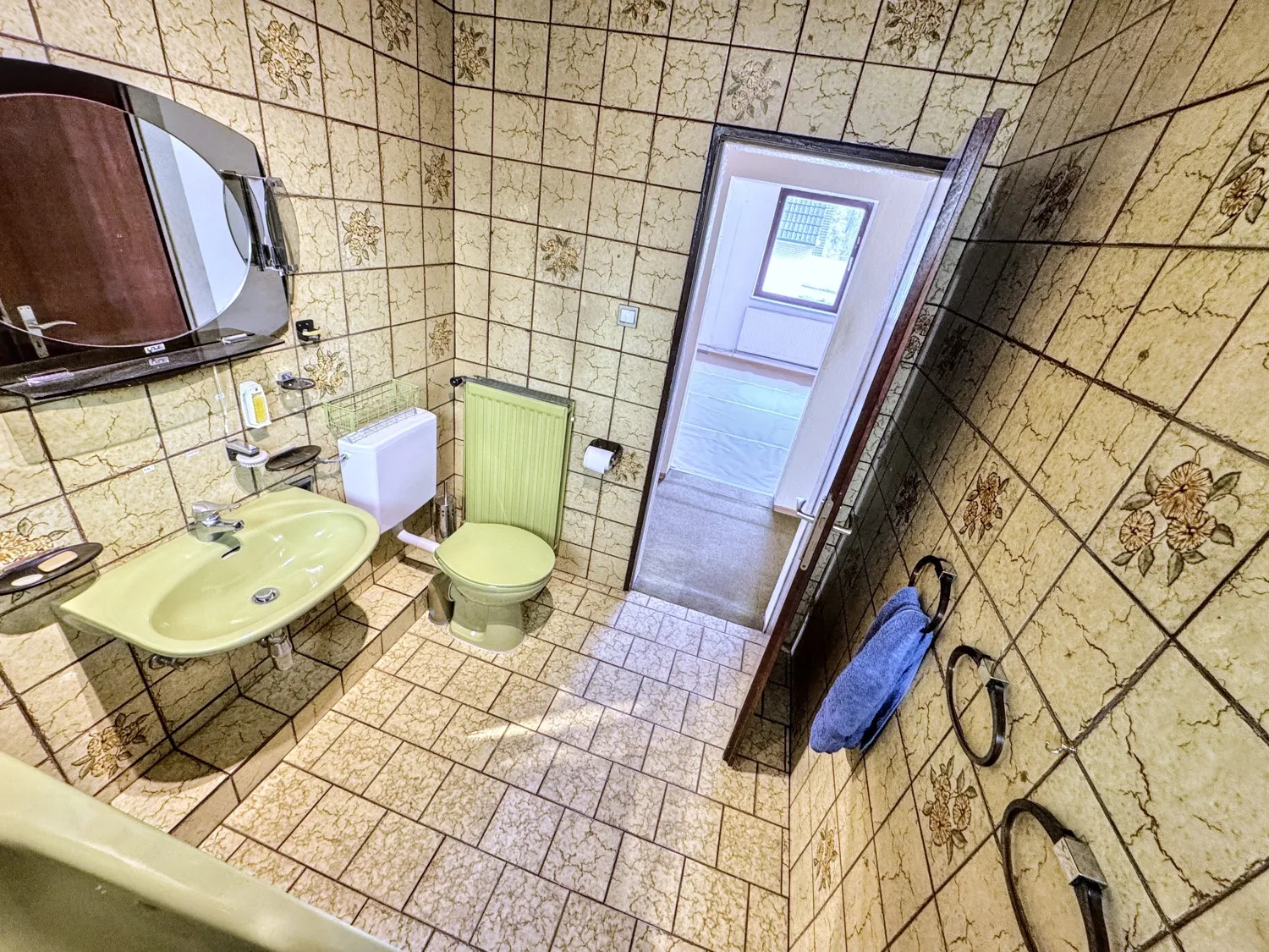 Badezimmer Ansicht 2