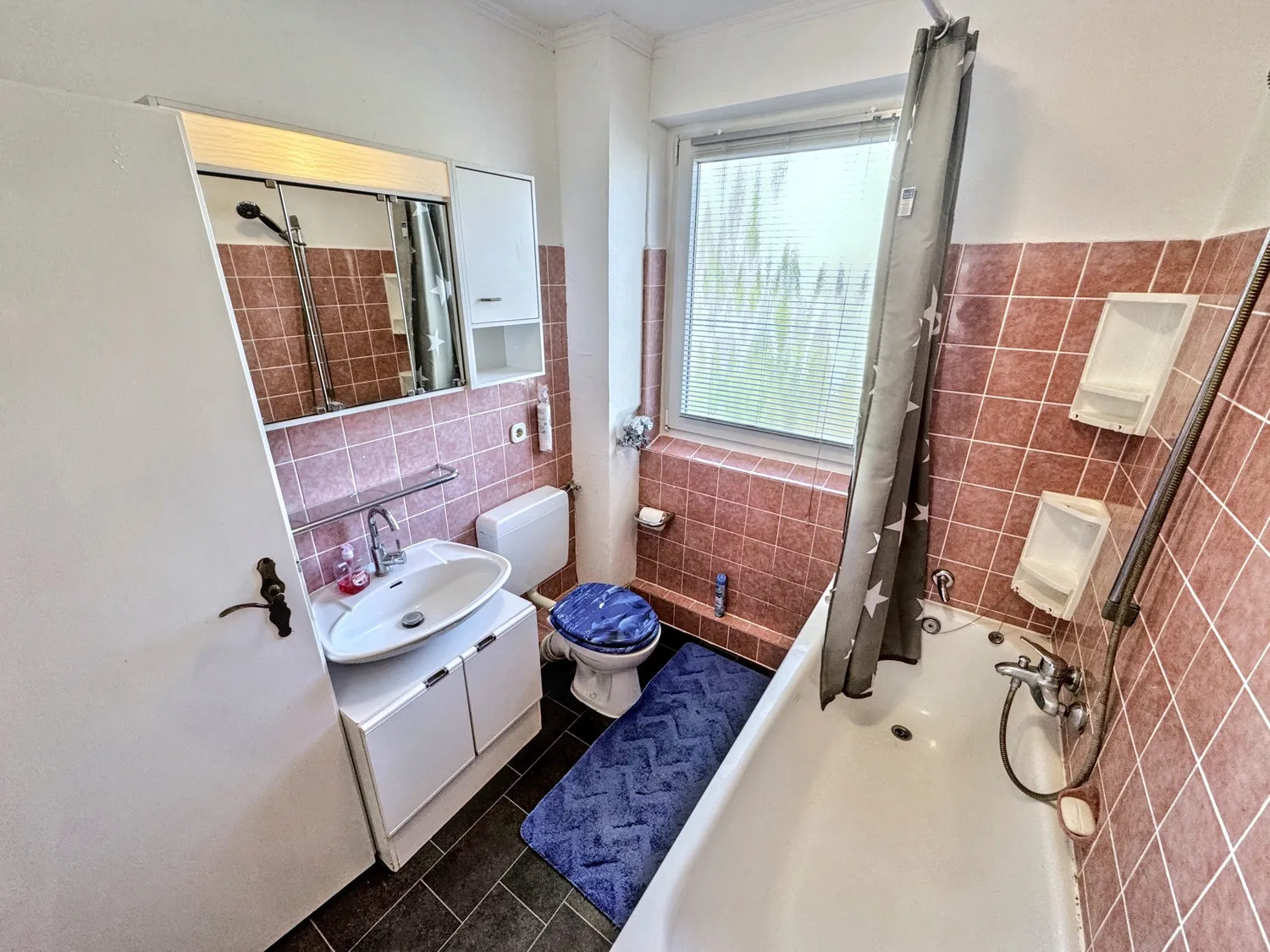 Badezimmer Ansicht 2