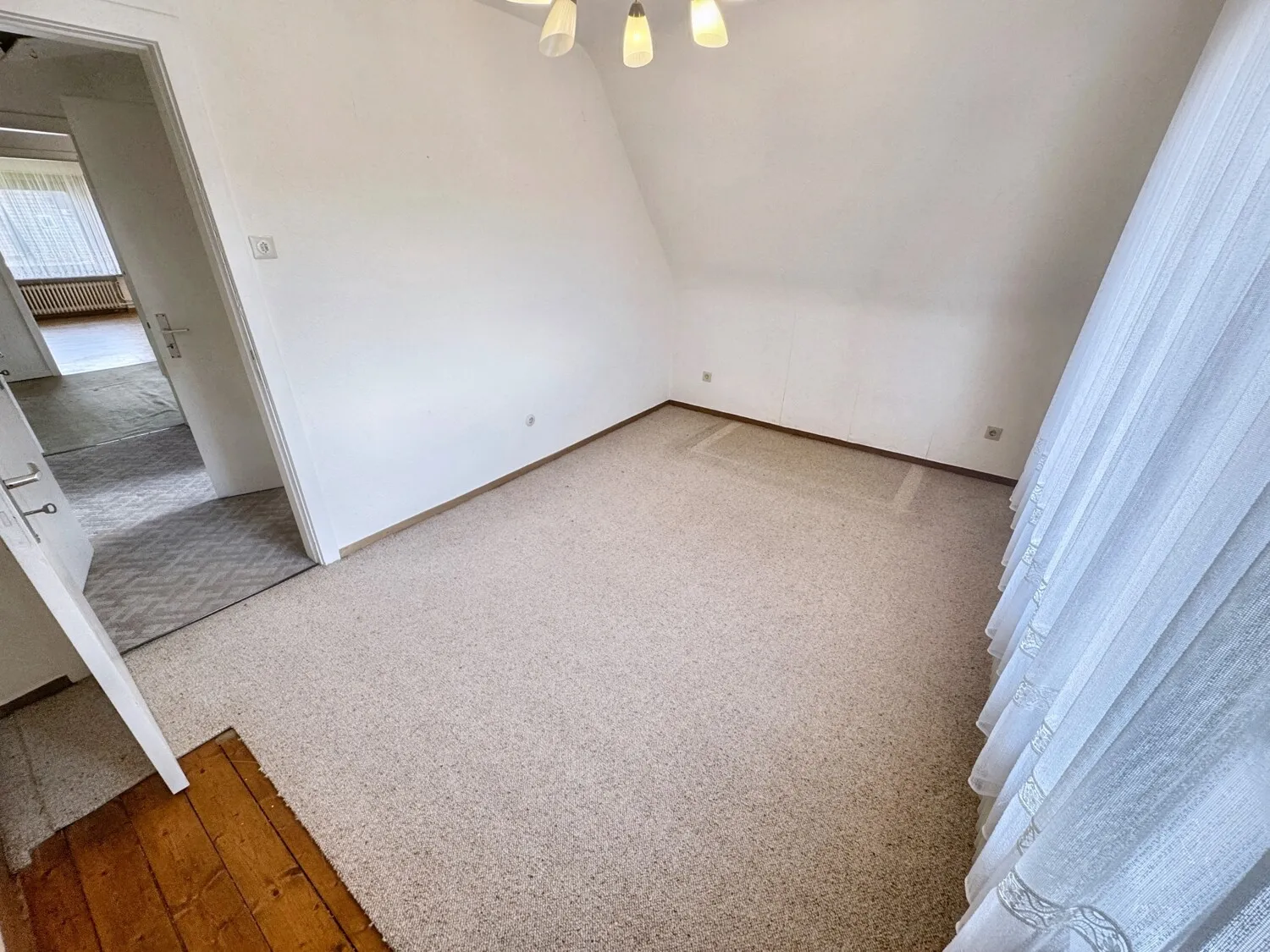 OG Schlafzimmer Ansicht 1