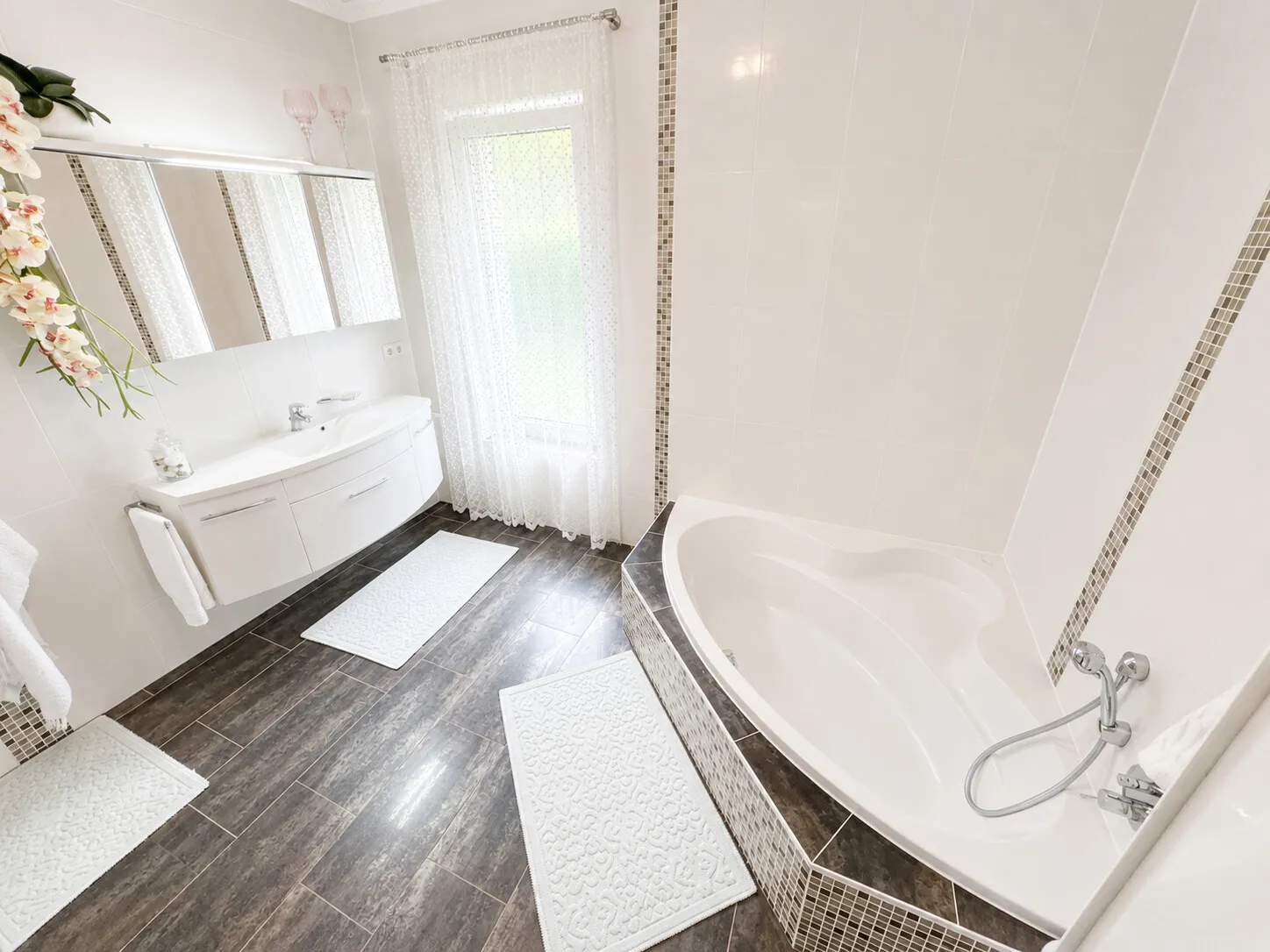 Badezimmer Ansicht 1