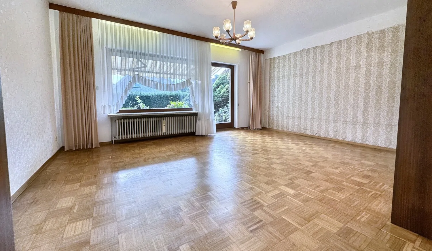 EG Wohnzimmer Ansicht 1