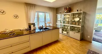 von_poll_real_estate_property_25038010_image_4