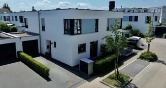 von_poll_real_estate_property_25038015_image_0