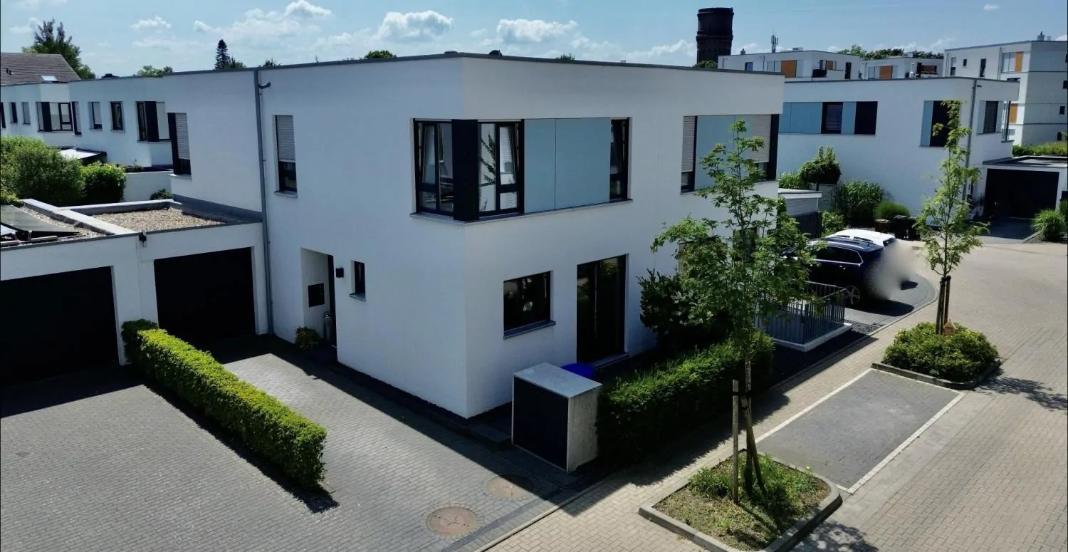 Exklusives Neubaujuwel in begehrter Lage – Modernes Wohnen auf höchstem Niveau