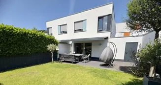 von_poll_real_estate_property_25038015_image_0