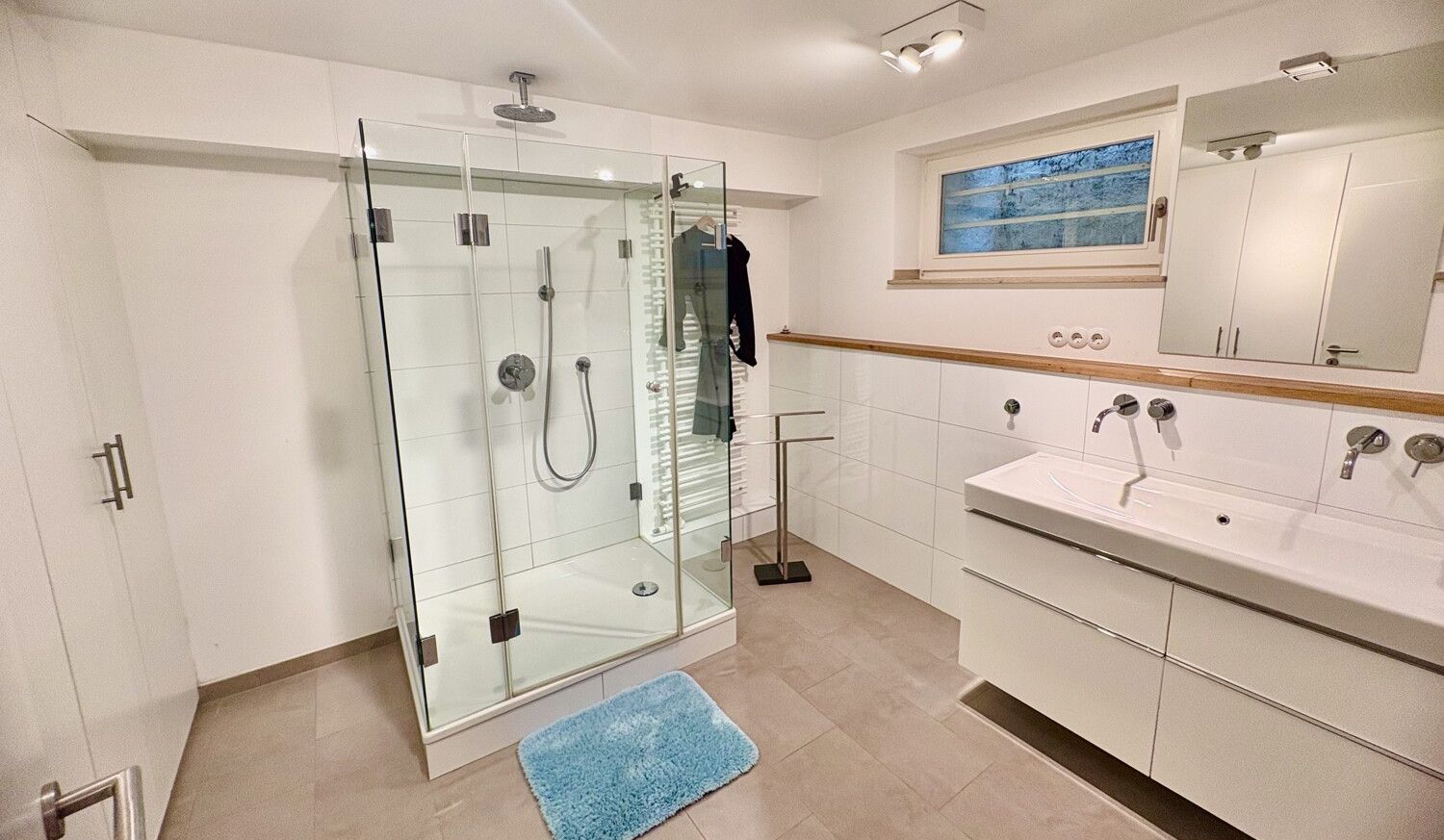 Badezimmer KG