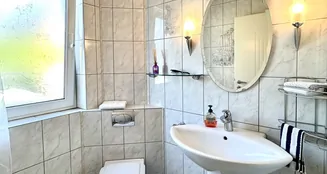 von_poll_real_estate_property_25038022_image_8