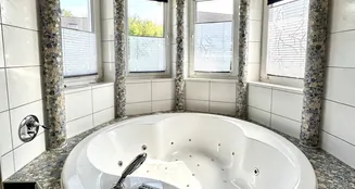 von_poll_real_estate_property_25038022_image_17