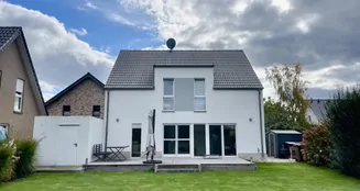 von_poll_real_estate_property_25038024_image_0