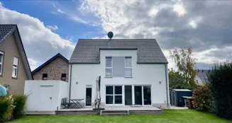 von_poll_real_estate_property_25038024_image_0