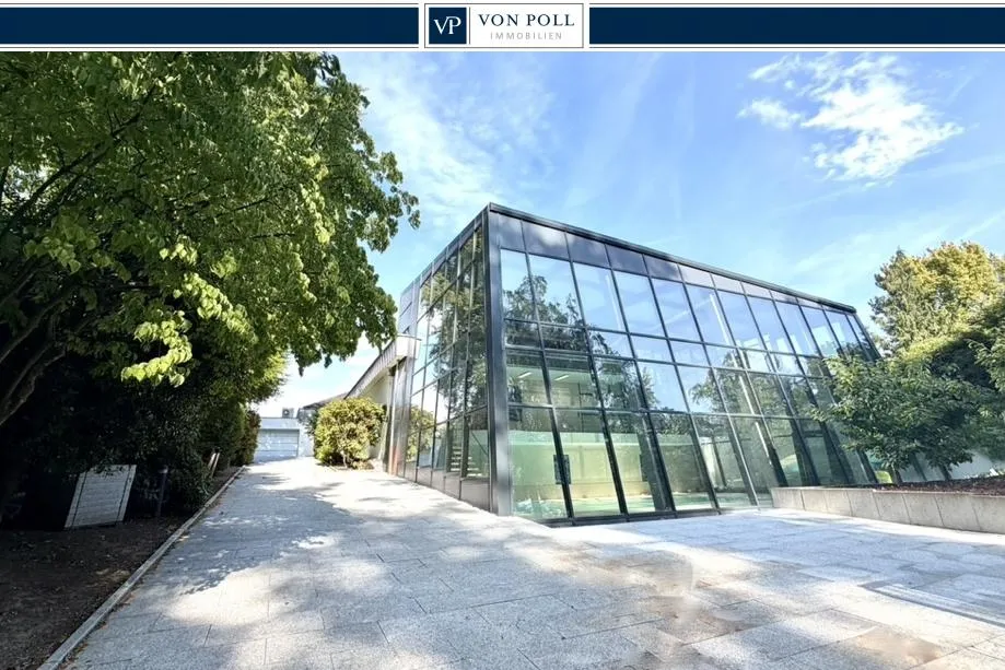 Architektenvilla der Extraklasse–Luxuriös kernsaniert mit exklusiver Schwimmhalle & High-End-Technik