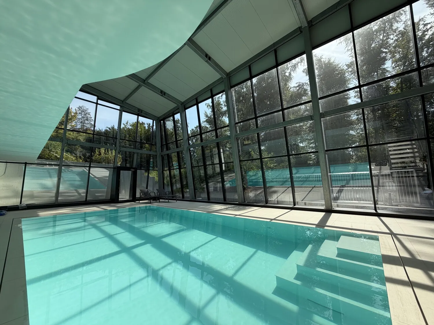 Schwimmhalle