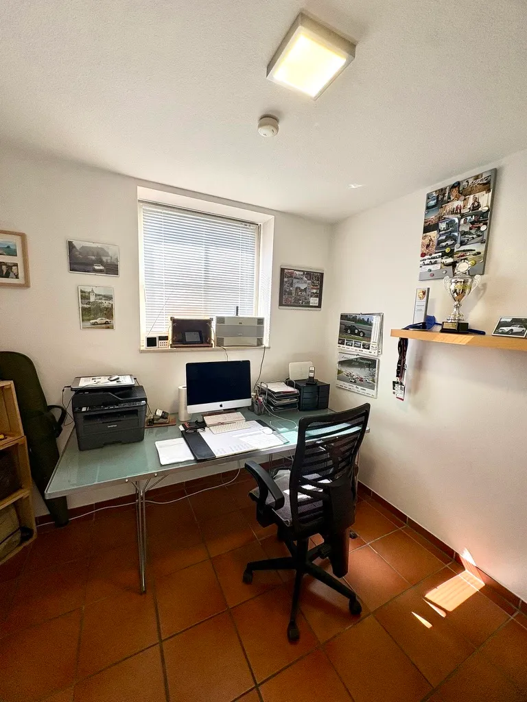 Gebäude D Büro