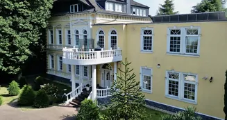 von_poll_real_estate_property_24038018_image_2