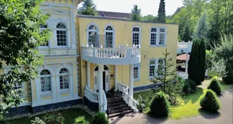 von_poll_real_estate_property_24038018_image_0