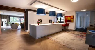 von_poll_real_estate_property_25038006_image_1