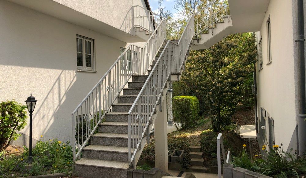 Außen Zugang zur Wohnung