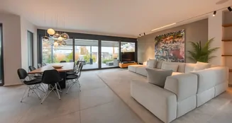 von_poll_real_estate_property_25008017_image_1