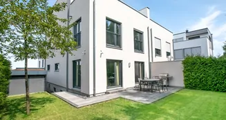 von_poll_real_estate_property_25004050_image_0