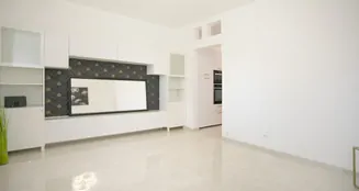 von_poll_real_estate_property_25004061_image_1