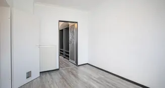 von_poll_real_estate_property_25004061_image_2