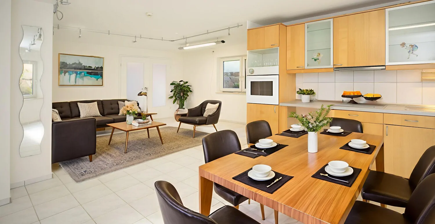 Wohn-/Essbereich Einliegerwohnung-Visualisiert