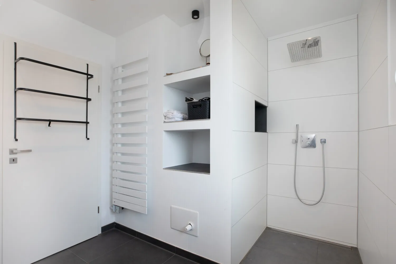 Badezimmer Ansicht 1