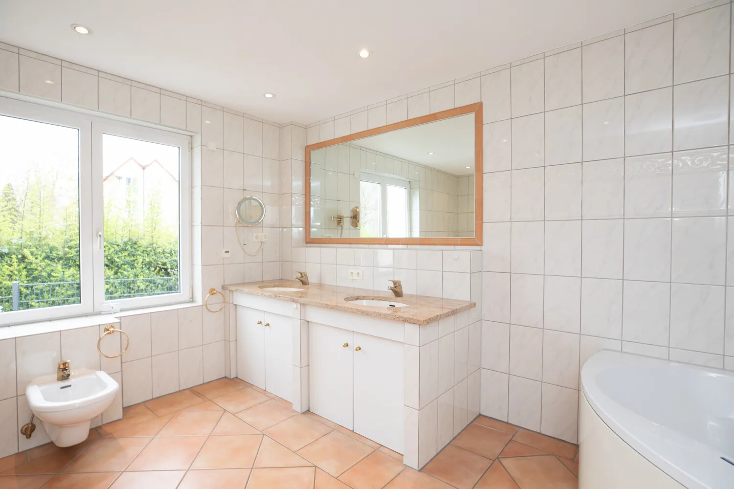 Badezimmer l