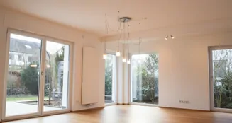 von_poll_real_estate_property_26004001_image_1