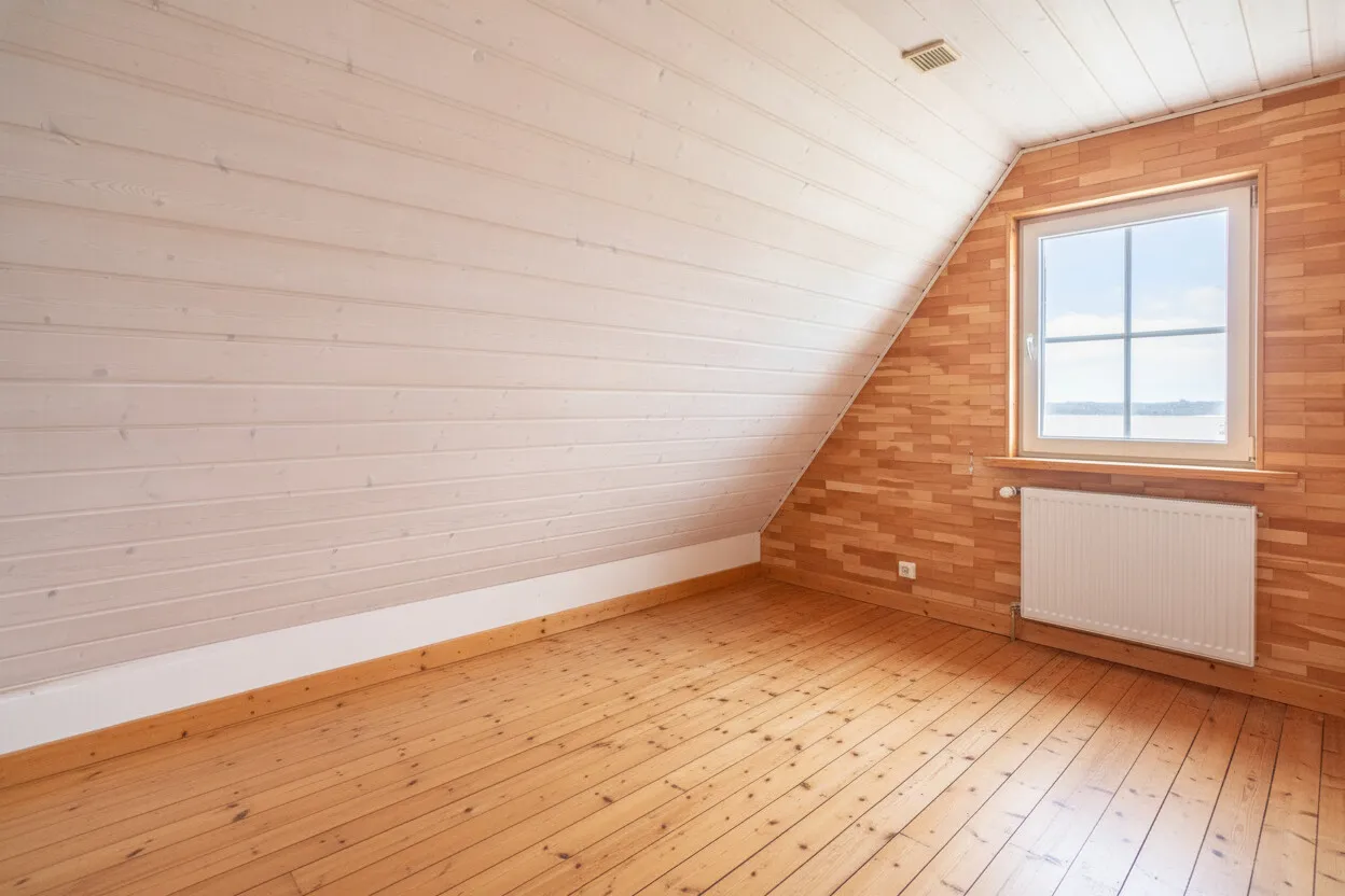 Schlafzimmer OG leer